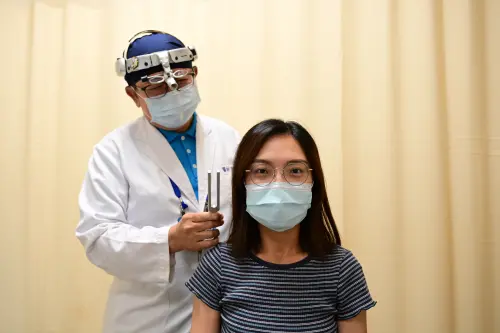 「安靜太久」也會傷耳　醫：降噪耳機恐害聽力退化
