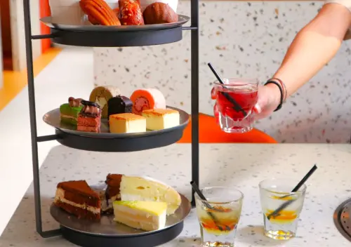 ▲「燒肉Queen」主打精緻燒肉套餐，加上自助吧吃到飽、調酒無限暢飲。（圖／燒肉Queen提供）