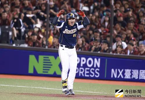 ▲中華職棒總冠軍賽game3中信兄弟三壘手王政順單場4之3並打下勝利打點。（圖／記者葉政勳攝 ,2025.10.21）