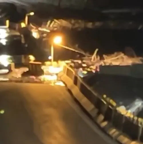 影像曝光！馬太鞍新堰塞湖溢流了積水淹路面　一度傳出沖毀便道
