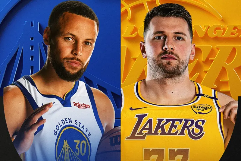 ▲美國職籃2025-26例行賽將於台灣時間10月22日正式開打，該日有兩場比賽，其中「湖勇大戰」湖人VS勇士預計是今日比賽焦點。（圖／取自NBA X）