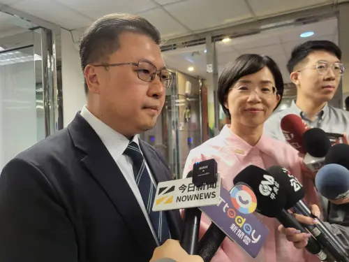 影／遞交市長參選意願表！蘇巧慧喊：有信心把新北煥然一新
