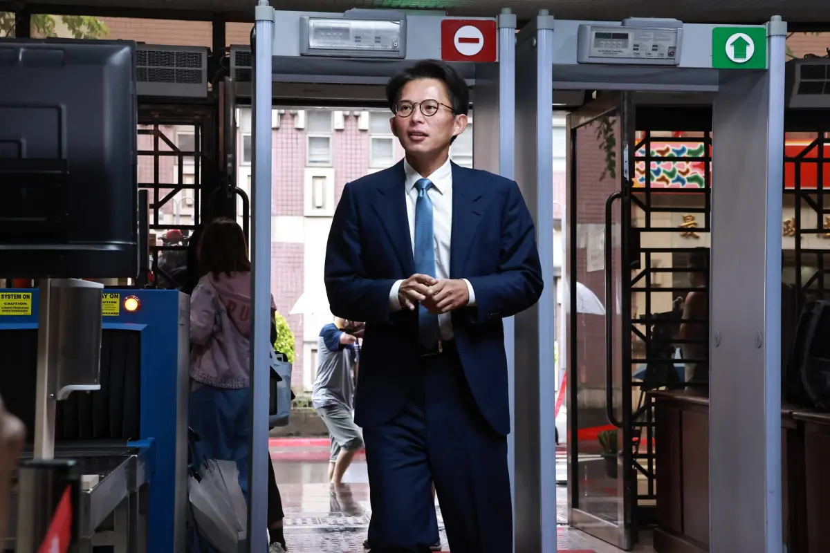 黃國昌怒了！批週刊做假新聞 喊已提2訴訟：沒在怕國家機器