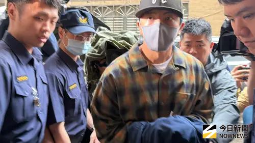 快訊／坤達閃兵認罪到新北檢！被問柯佳嬿反應曝　憔悴現身場面亂
