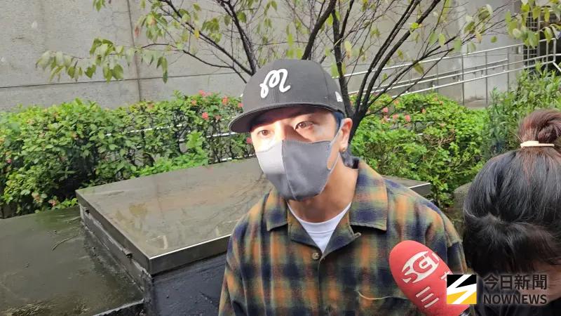 今日娛樂看點／坤達返台被拘提神情憔悴、超帥檢察官粘鑫竟成焦點