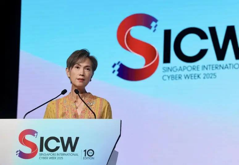 ▲新加坡數位發展及新聞部長楊莉明強調，在當前國際與網安形勢下，唯有攜手合作才能維護穩定與信任的數位環境。（圖／翻攝自聯合早報）