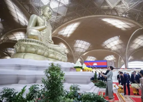 中國打造「空中新國門」！柬埔寨德崇機場啟用　瞄準東協航空霸主
