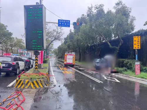 北市堤頂大道多元計程車失控！女乘客「慘遭拋飛滿地血」送醫不治
