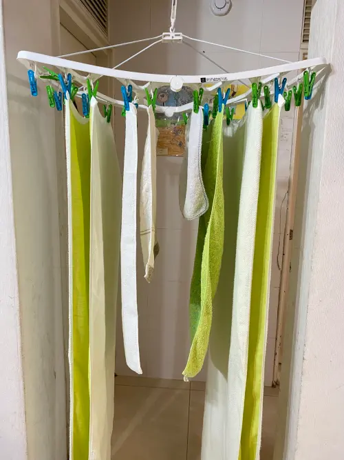 ▲陳映如提醒，在家曬衣服長的放外側、短的放內側，通風比較好、乾得也比較快，還能避免潮味。（圖／翻攝陳映如臉書）