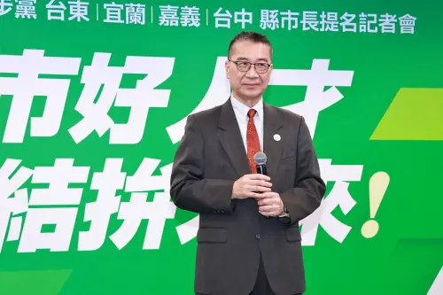 徐國勇用上廁所喻「1.25兆軍購」　她回嗆：屎在滾還買不到衛生紙
