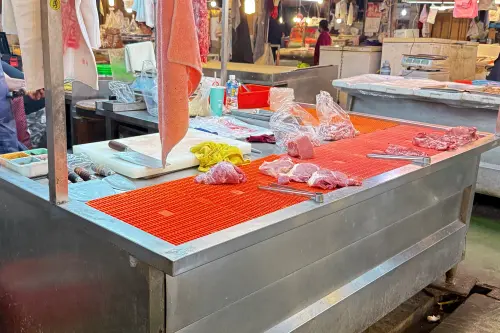 非洲豬瘟影響餐飲業　龔明鑫：台糖冷凍豬店家15天以上豬肉供貨量
