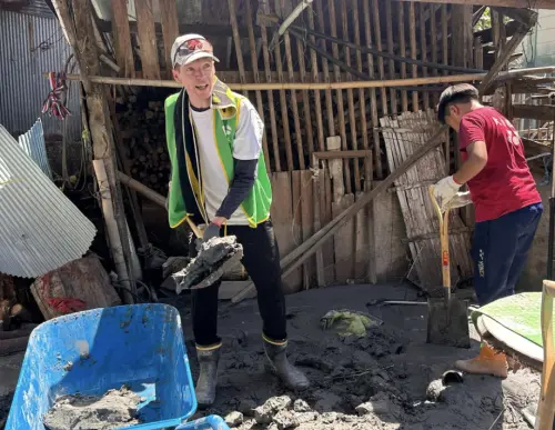 Remy Gils helps out after the Guangfu flood in Taiwan (Remy Gils, Facebook)