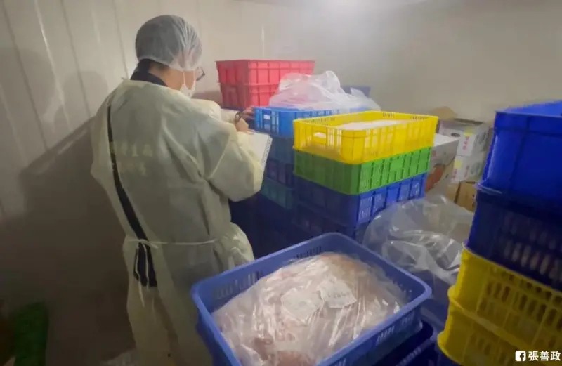 ▲問題豬場肉差點流入市面，桃園攔截405公斤。（圖／張善政臉書）