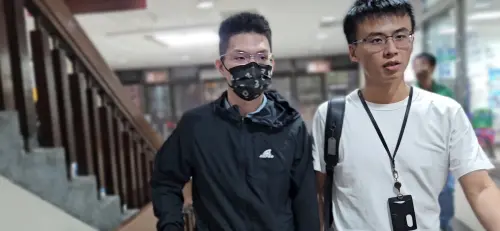 ▲北檢起訴黃仕奇（左）偷拍4名女警，其中一名女同事是他心儀對象，卻被黃仕奇5度潛入租屋處裝針孔多次偷拍。（圖／記者劉松霖攝）