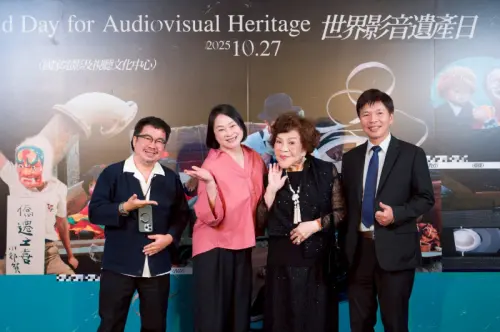 ▲國家影視聽中心董事長褚明仁（左一）、陸小芬（左二）、周遊（右二）及文化部主秘林宏義（右一）。（圖／國家影視聽中心）