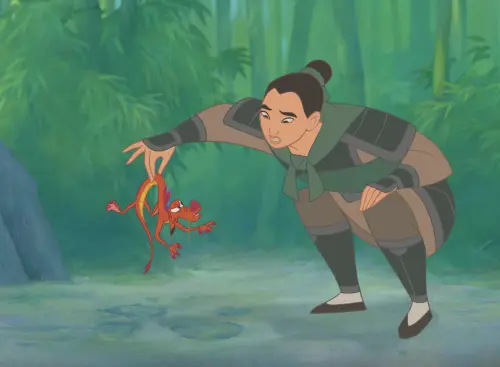 ▲迪士尼的《花木蘭》將「木蘭從軍」的民間傳說加入了木須龍等奇幻元素，變得更加熱鬧豐富。（圖／摘自IMDb）