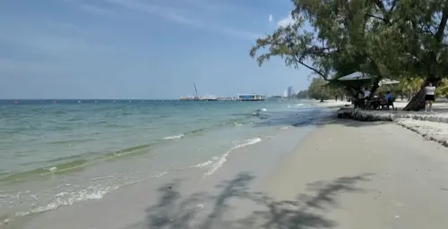 ▲柬埔寨太子集團推動的填海工程也在進行中。（圖／翻攝自影片）