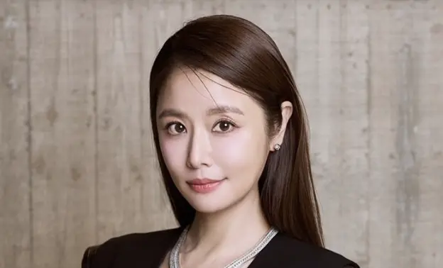 ▲林心如（如圖）近日參加中國綜藝節目《再見愛人5》話題不斷，不料嘉賓鄧莎的丈夫，被爆出爆行賄千萬，導致節目才播出第一集，官方就宣布延後播出，網友也擔憂的表示：「節目最慘恐怕會下架」。（圖／翻攝自IG loveruby_official）