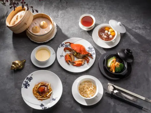 ▲「雅閣」推出秋蟹尊饌饗宴，一次品嚐多道珍饈。（圖／台北文華東方酒店提供）