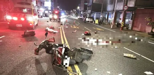 ▲ 嘉義中埔台18線23日傍晚發生死亡車禍，70歲蘇姓婦人騎車橫越路口遭劉姓男子駕車撞擊，當場重傷倒地，送醫搶救仍不治。（團／翻攝畫面）