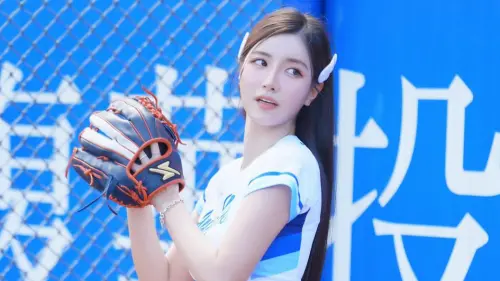 ▲富邦悍將啦啦隊成員南珉貞在華山演出時不慎摔倒，扭傷腳踝仍堅持完舞，她事後發文道歉並說：「真的太痛了！」承諾會全力治療，粉絲湧入留言打氣。（圖／翻攝自南珉貞Threads@minjeong_w_）