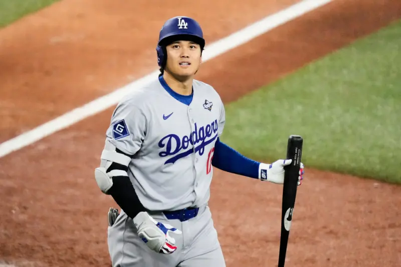 ▲大谷翔平在第七局敲出生涯首支世界大賽全壘打，也難以挽回頹勢。而全場4萬4353名主場球迷更高聲齊喊：「We don’t need you！（我們不需要你！）」嘲諷。（圖／美聯社／達志影像）