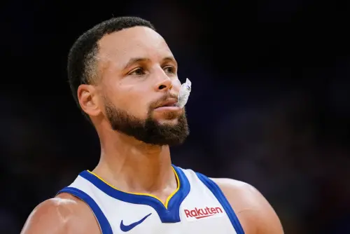 NBA／柯瑞空砍35分！勇士119：139爆冷輸拓荒者　楊瀚森上演暴扣
