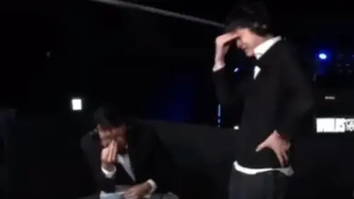 ▲CFO確定晉級瞬間，中文台賽評JR（左）與ZOD（右）難掩興奮爆哭。（圖／翻攝自Threads）