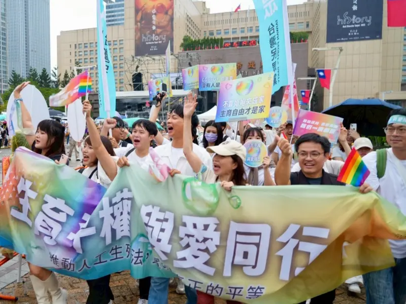 ▲民眾黨公職參加第23屆台灣同志遊行。（圖／民眾黨提供）