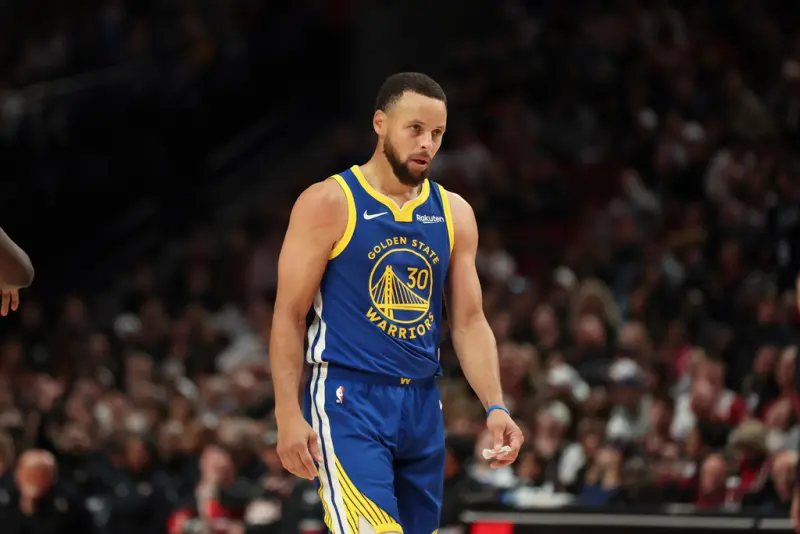 ▲勇士爆冷輸給拓荒者，柯瑞親自剖析失利原因，直言比賽節奏因為失誤而被對方帶起來，導致拓荒者能發揮他們的體能天賦。（圖／美聯社／達志影像）