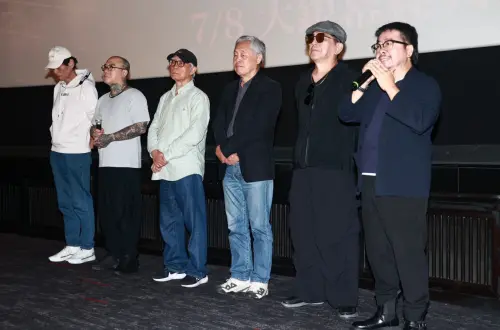 ▲喜翔（左起）、鋼鐵爸、廖慶松、杜篤之、高捷、褚明仁出席《少年吔，安啦！》道別放映，在近400位觀眾面前懷念該片主角顏正國。（圖／記者葉政勳攝）