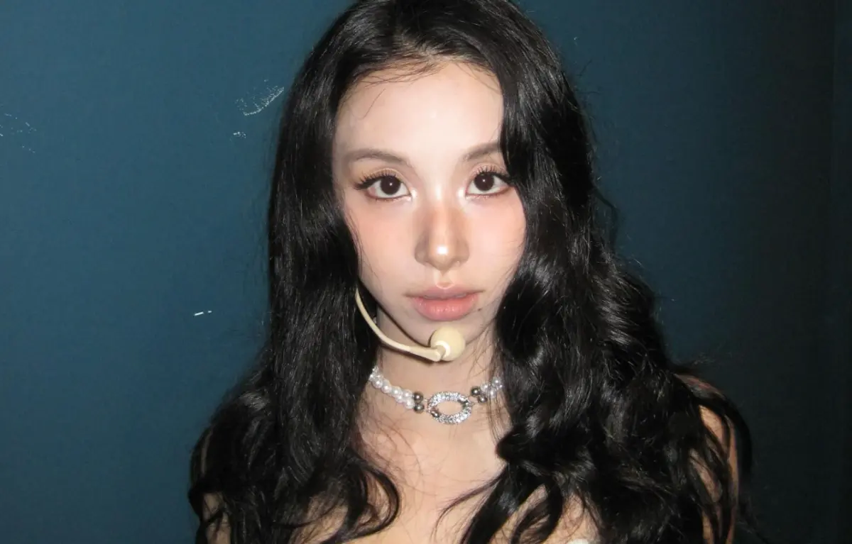 ▲TWICE上週才剛唱完大巨蛋演唱會，今早又要從韓國出發飛往美國巡演，但成員彩瑛卻因為腰傷被緊急送醫，公司JYP公告彩瑛還在醫院檢查中。（圖／彩瑛IG@chaeyo.0）