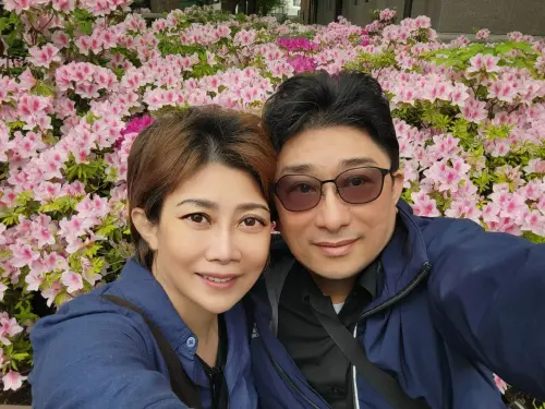 兩性作家小彤癌後重生！拆除人工血管　與老公慶祝22週年青銅婚
