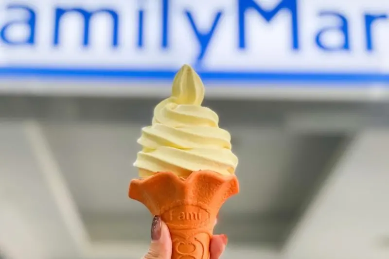 入冬霜淇淋變濃郁系！全家「起司霜淇淋」新口味 7-11鹽焦糖回歸