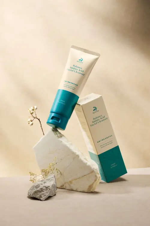 ▲RENVIA然本植潤平衡胺基酸洗面乳。（圖／業者提供）