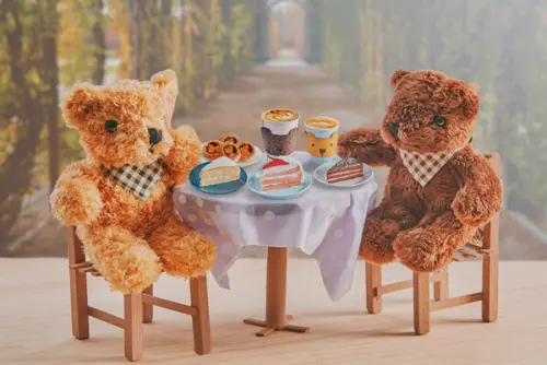 萬聖節超商來搞怪了！滿額免費送泰迪熊　棒棒糖1元、咖啡買2送2
