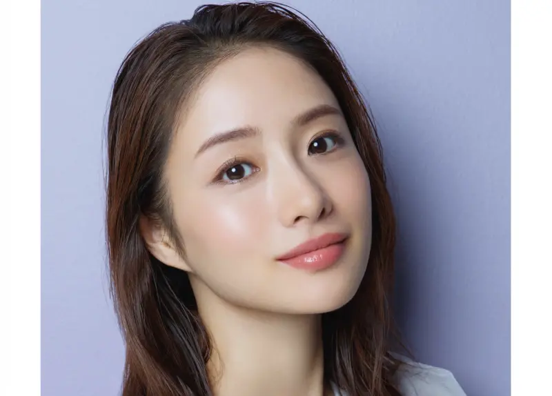 ▲石原聰美（又譯：石原里美）才生完小孩5個月，身材卻已恢復過往纖細的全盛模樣。（圖／官網@horipro.co.jp）