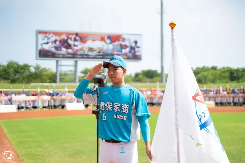 黑豹旗開打！衛冕軍穀保家商26：0扣倒北商　許書誠榮膺控球王
