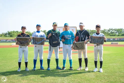 ▲主辦單位首次舉辦「黑豹旗精準控球王挑戰賽」，由國手與社團選手同場較勁，角逐「控球王」榮耀，最終由高苑工商U18國手許書誠脫穎而出。（圖／黑豹旗大會提供）