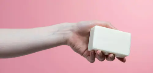 ▲對比沐浴乳等商品，香皂相對耐用許多，一塊就可以用上一年。（示意圖／Pexels）