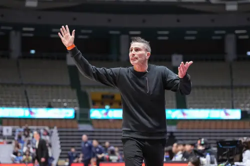 ▲領航猿總教練卡米諾斯賽後表示，球隊能在開幕戰展現內容，是全員準備充足的結果：「感謝球迷在連假還到場支持。我們開局非常專注，也清楚對方防守策略，球員們把場上空間拉得很好，創造了很多禁區得分機會。」（圖／PLG提供）