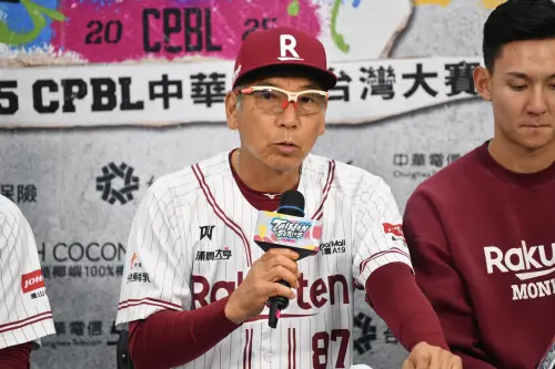 ▲樂天桃猿林立在亞洲職棒交流賽首戰不出賽，總教練古久保健二笑說，考慮讓他當一日總教練。（圖／記者林柏年攝 ,2025.10.26）