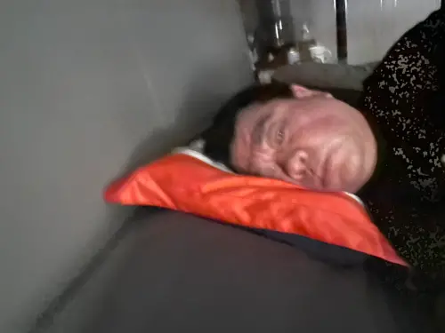 ▲孫德榮跟粉絲報平安，表示自己沒有回留言是因為在睡覺。（圖／孫腫來了 臉書）