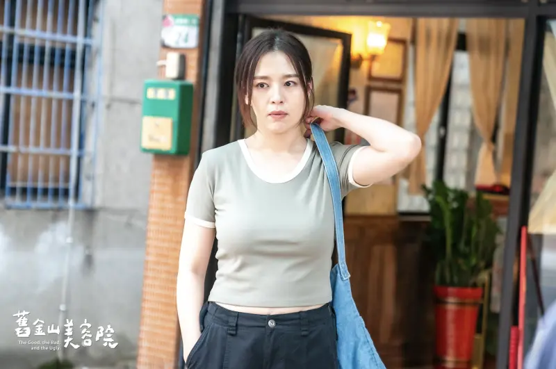 ▲《舊金山美容院》劇中劉品言（如圖）的婚禮被連晨翔破壞，讓她崩潰、紅眼眶質問對方：「你是不是覺得我的人生很好笑。」（圖／TVBS提供）