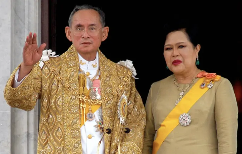 「亞洲最美」詩麗吉王太后辭世！與保鑣禁忌戀情成王室最深的謎