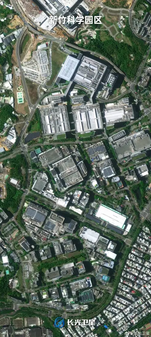 ▲在看到竹科衛星照片後，還有中國民眾留言詢問台積電在何處。（圖／翻攝自微博）