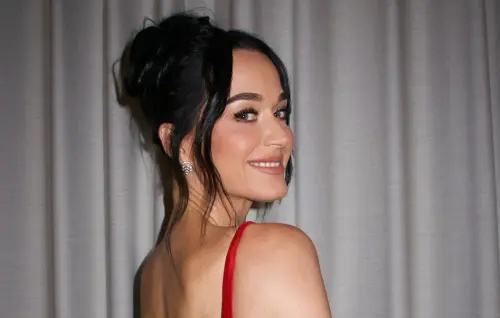 凱蒂佩芮正式認愛杜魯道！41歲生日看瘋馬秀慶祝　十指緊扣曬恩愛
