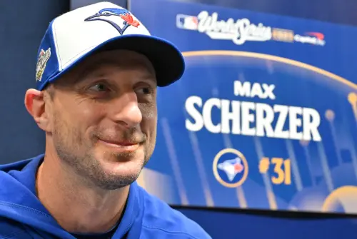 ▲世界大賽第3戰將於台灣時間28日登場，道奇由右投格拉斯諾（Tyler Glasnow）先發對決藍鳥老將薛澤（Max Scherzer），這場關鍵賽事，外界關注於薛澤再度交手老東家，以及他能在這場比賽拿出怎麼樣的表現。（圖／美聯社／達志影像）