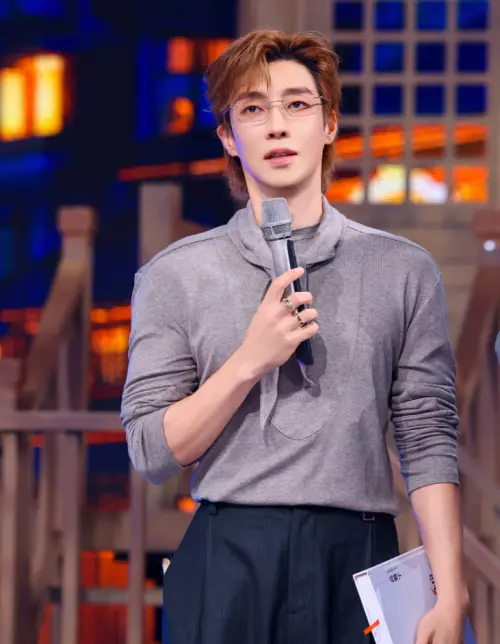 ▲中國男星在柬埔寨走丟！高瀚宇困飯店　急錄遺言留給媽：回不去了（圖／微博＠高瀚宇KD）