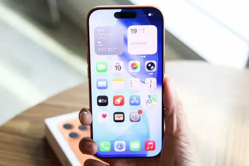 ▲有果粉近日將iPhone內的APP刪除後重新安裝，竟然清出將近100GB的容量。（圖／記者朱永強攝）